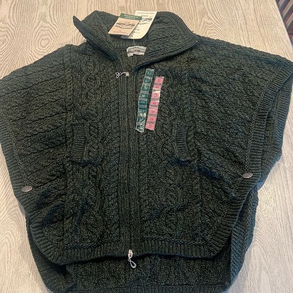 Aran Crafts Double Collar Cape S/M - Picture 1 of 7